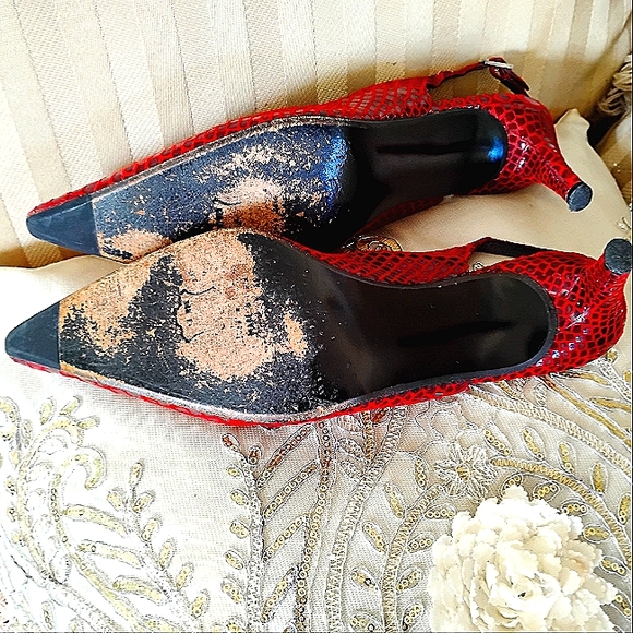 STUART WEITZMAN 8.5 M DARK RED CROCODILE EMBOSSED ALL LEATHER SLINGBACK HEELS - Picture 5 of 11